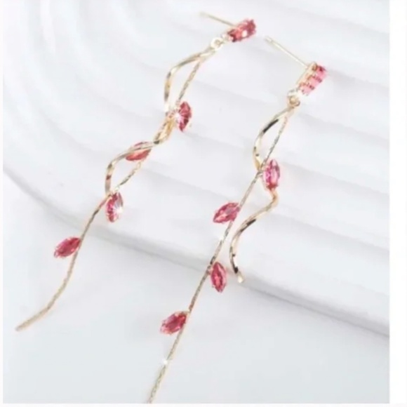 💍 FREE Drop Leaf Tiered Hipster Hippie Artsy Chic Glam Romantic Elegant Earring - Picture 1 of 3